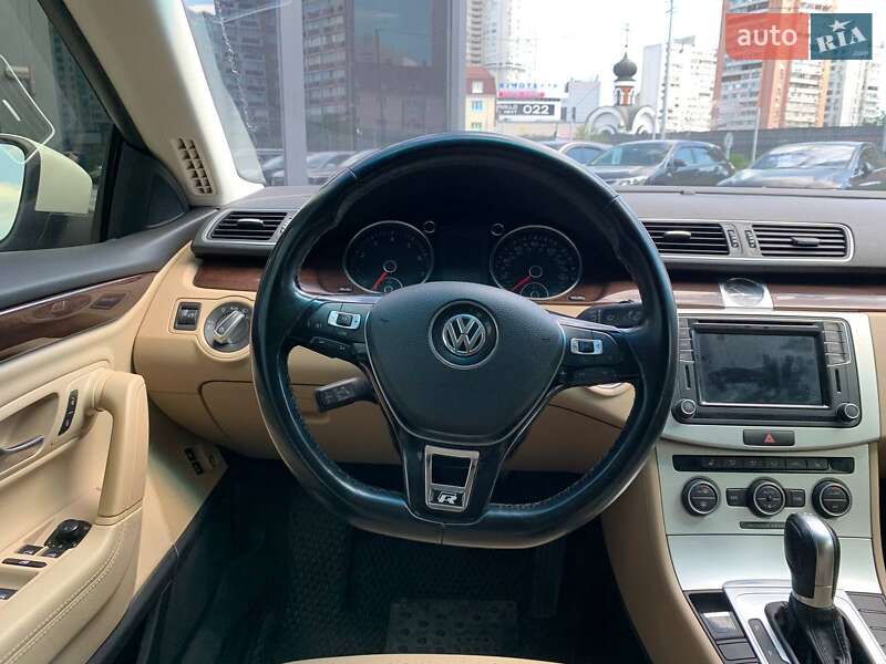 Купе Volkswagen CC / Passat CC 2016 в Киеве