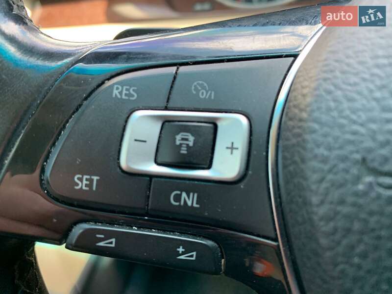 Купе Volkswagen CC / Passat CC 2016 в Киеве