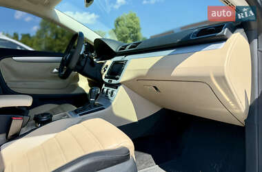 Купе Volkswagen CC / Passat CC 2013 в 