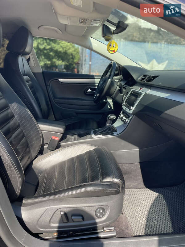 Купе Volkswagen CC / Passat CC 2010 в Луцьку