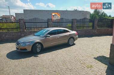 Купе Volkswagen CC / Passat CC 2011 в 