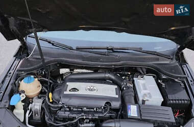 Купе Volkswagen CC / Passat CC 2014 в 