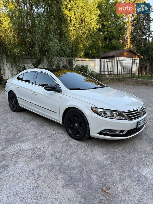 Купе Volkswagen CC / Passat CC 2013 в Шаргороді