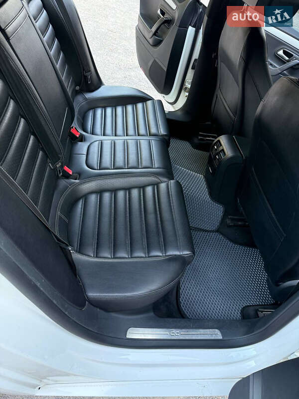 Купе Volkswagen CC / Passat CC 2013 в Шаргороді
