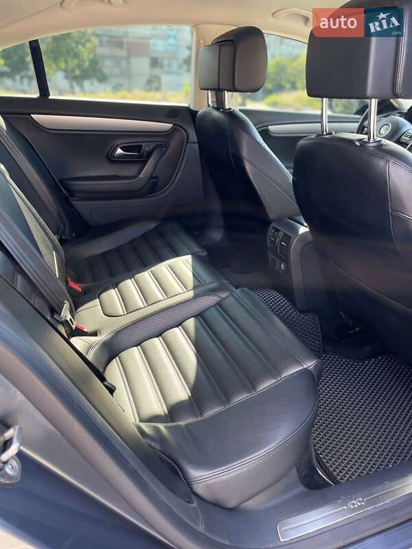 Купе Volkswagen CC / Passat CC 2012 в Сумах