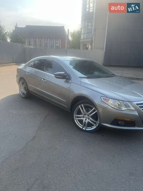 Купе Volkswagen CC / Passat CC 2010 в Кривом Роге