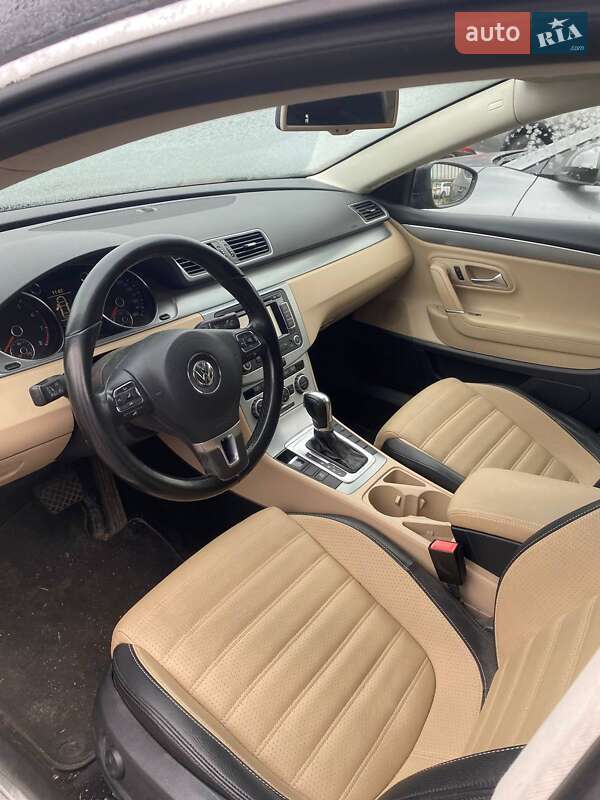 Купе Volkswagen CC / Passat CC 2012 в Киеве
