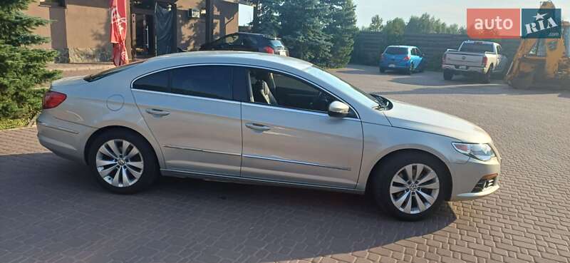 Купе Volkswagen CC / Passat CC 2011 в Броварах
