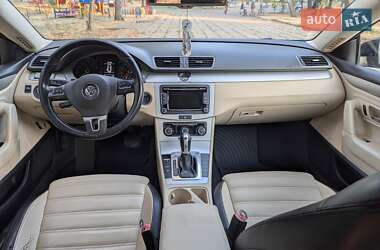 Купе Volkswagen CC / Passat CC 2011 в 