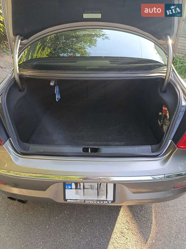 Volkswagen CC / Passat CC 2011