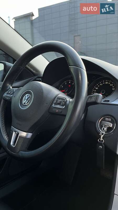 Купе Volkswagen CC / Passat CC 2012 в Шепетівці