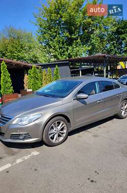 Купе Volkswagen CC / Passat CC 2012 в Києві