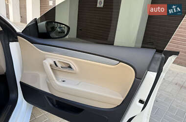 Купе Volkswagen CC / Passat CC 2012 в 