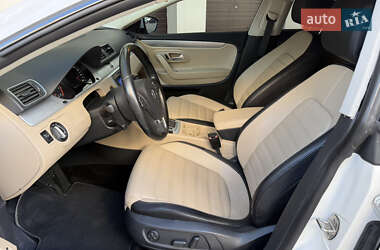 Купе Volkswagen CC / Passat CC 2012 в 