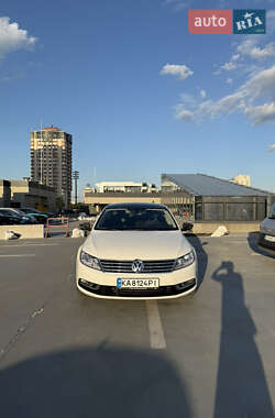 Купе Volkswagen CC / Passat CC 2013 в Киеве
