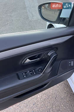 Купе Volkswagen CC / Passat CC 2012 в 