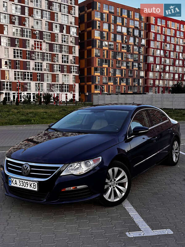 Купе Volkswagen CC / Passat CC 2010 в 