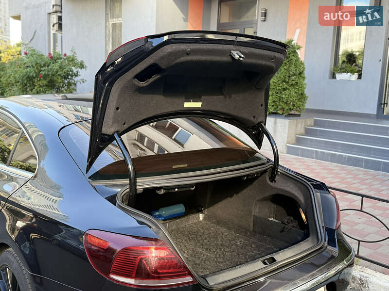 Купе Volkswagen CC / Passat CC 2015 в Києві