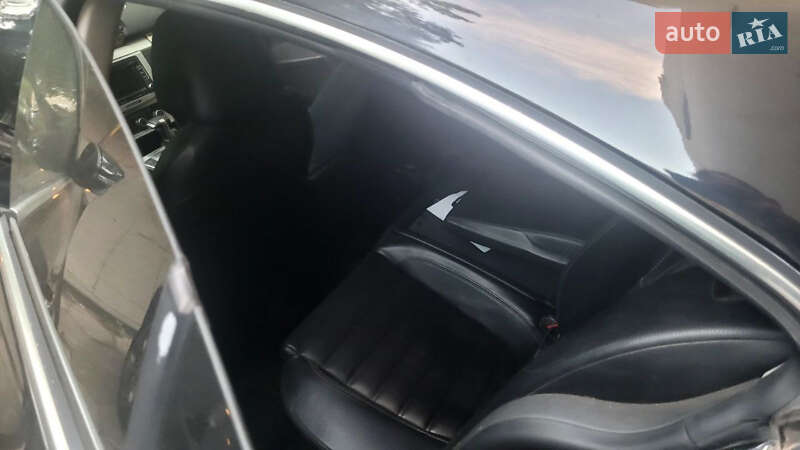 Купе Volkswagen CC / Passat CC 2010 в Иршаве