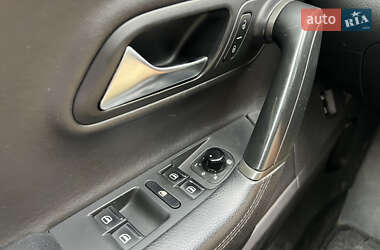 Купе Volkswagen CC / Passat CC 2013 в 