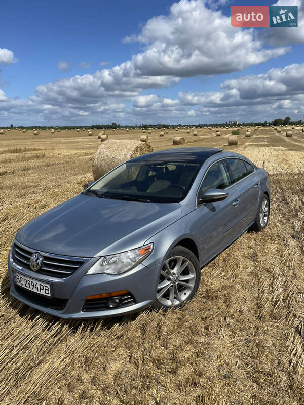 Купе Volkswagen CC / Passat CC 2009 в Жовкве