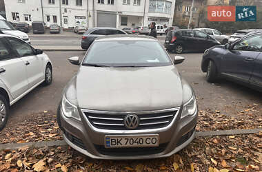 Купе Volkswagen CC / Passat CC 2011 в Рівному