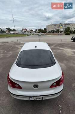 Купе Volkswagen CC / Passat CC 2011 в 
