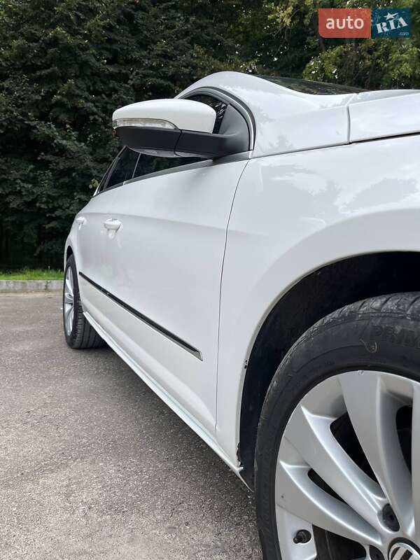 Купе Volkswagen CC / Passat CC 2011 в Борщеві