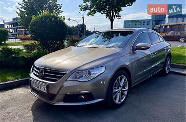 Купе Volkswagen CC / Passat CC 2012 в Києві