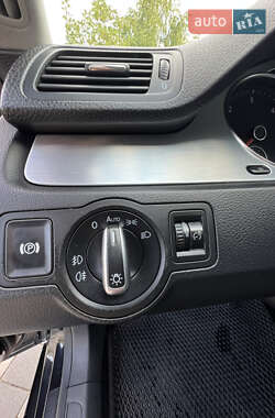 Купе Volkswagen CC / Passat CC 2010 в 
