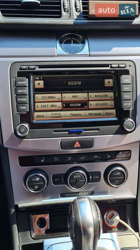 Купе Volkswagen CC / Passat CC 2015 в Киеве