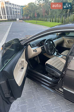 Купе Volkswagen CC / Passat CC 2012 в 