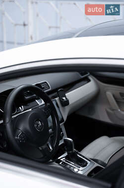 Седан Volkswagen CC / Passat CC 2011 в 