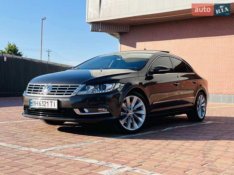 Купе Volkswagen CC / Passat CC 2012 в 