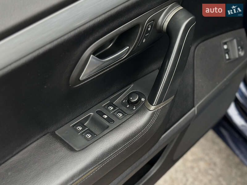 Купе Volkswagen CC / Passat CC 2012 в Шептицькому