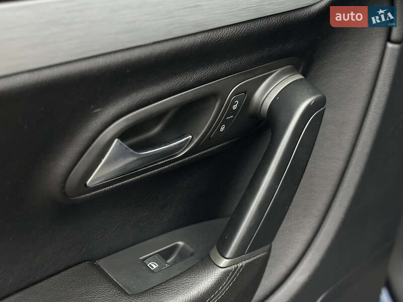 Купе Volkswagen CC / Passat CC 2012 в Шептицькому