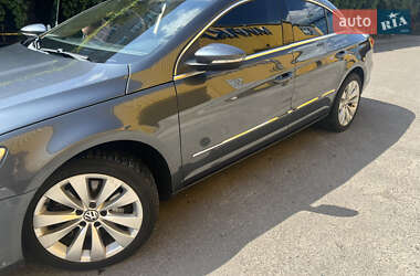 Купе Volkswagen CC / Passat CC 2010 в Киеве