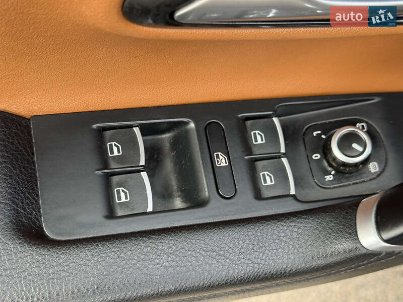 Купе Volkswagen CC / Passat CC 2014 в Вышгороде