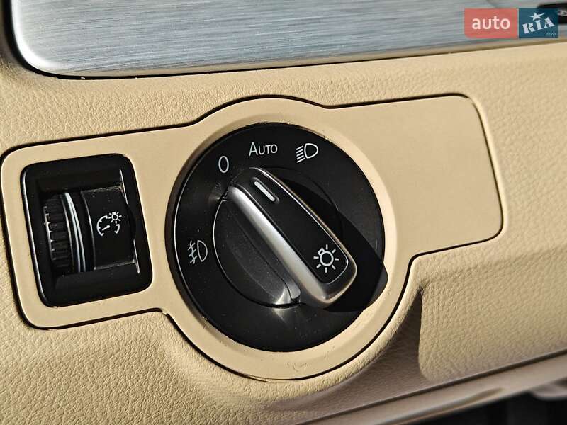 Купе Volkswagen CC / Passat CC 2013 в Львове