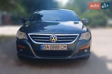 Купе Volkswagen CC / Passat CC 2011 в 