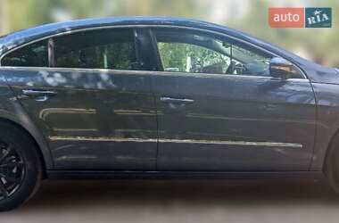Купе Volkswagen CC / Passat CC 2011 в 