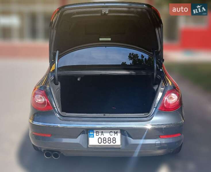 Купе Volkswagen CC / Passat CC 2011 в Кропивницком