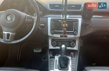 Купе Volkswagen CC / Passat CC 2011 в 