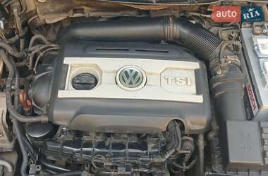 Купе Volkswagen CC / Passat CC 2011 в 
