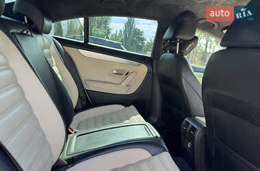 Купе Volkswagen CC / Passat CC 2011 в 