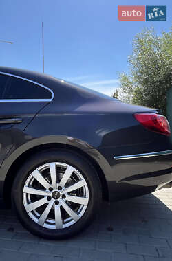 Купе Volkswagen CC / Passat CC 2011 в 
