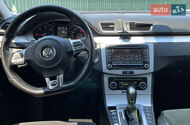 Купе Volkswagen CC / Passat CC 2011 в 