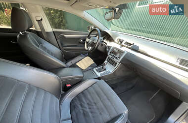 Купе Volkswagen CC / Passat CC 2011 в 