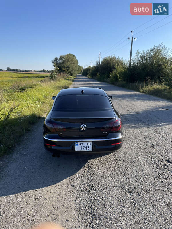 Купе Volkswagen CC / Passat CC 2010 в Полонному