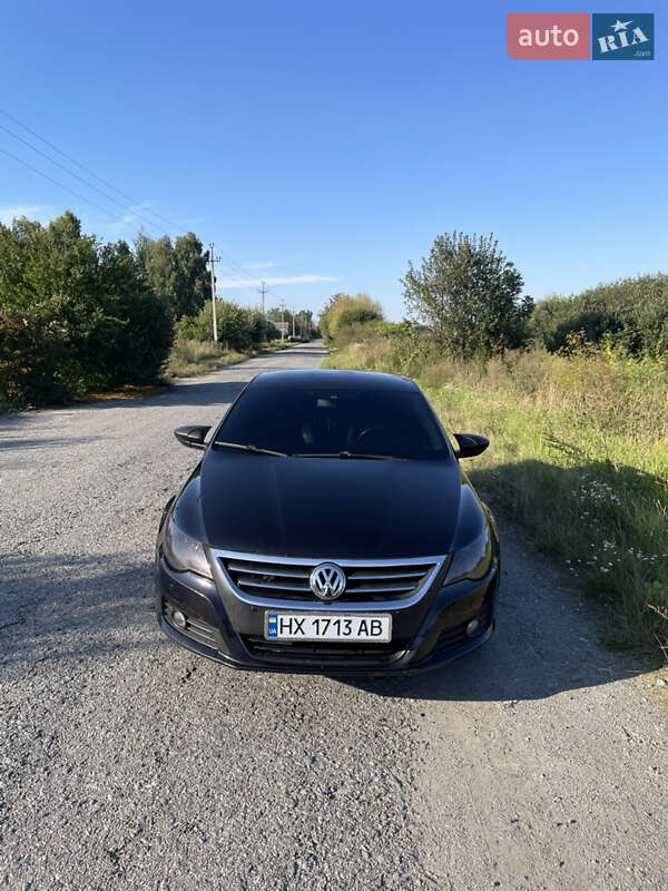 Купе Volkswagen CC / Passat CC 2010 в Полонному